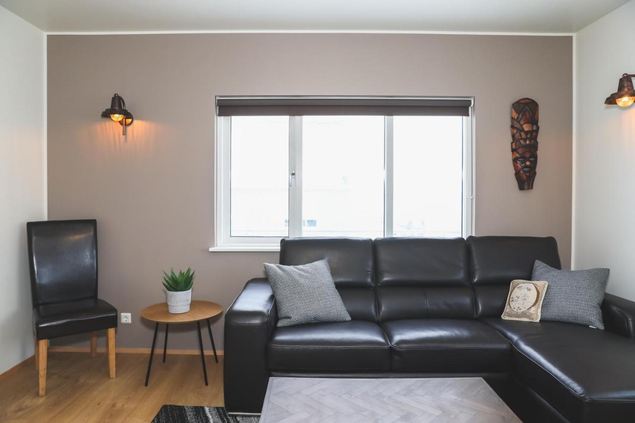 E18 Apartments 아퀴레이리 외부 사진