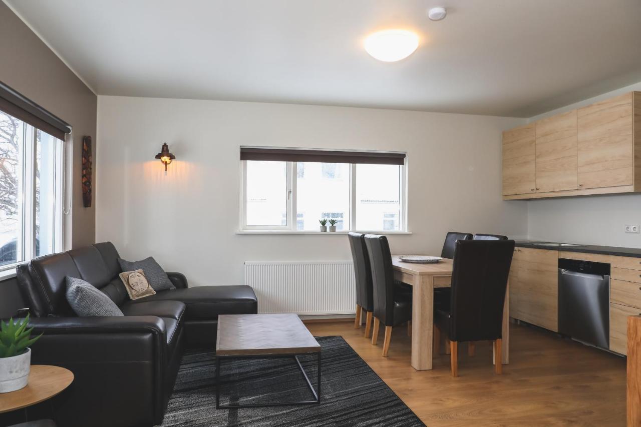 E18 Apartments 아퀴레이리 외부 사진