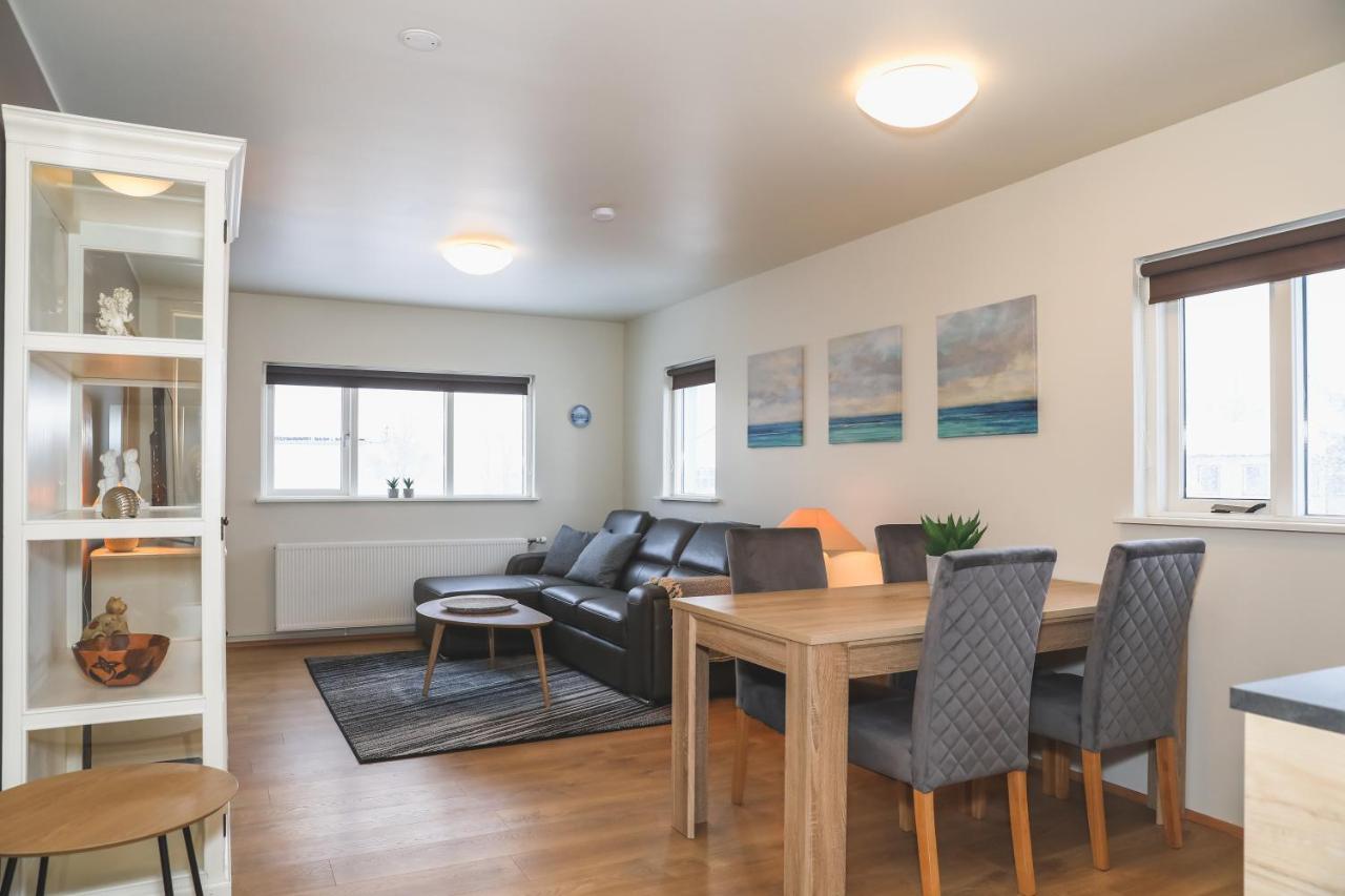 E18 Apartments 아퀴레이리 외부 사진