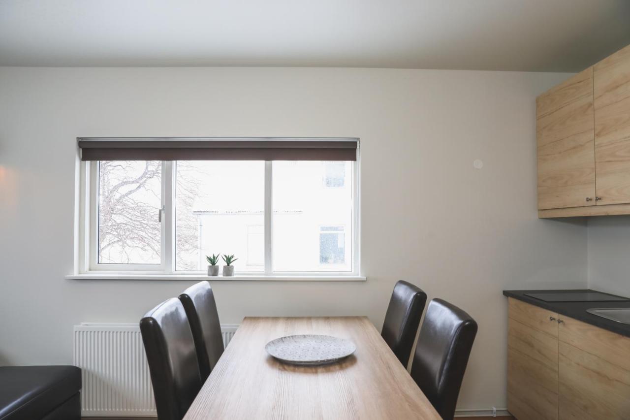 E18 Apartments 아퀴레이리 외부 사진