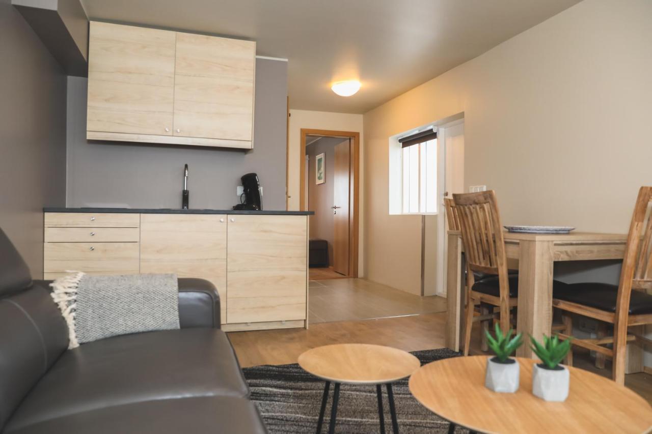 E18 Apartments 아퀴레이리 외부 사진