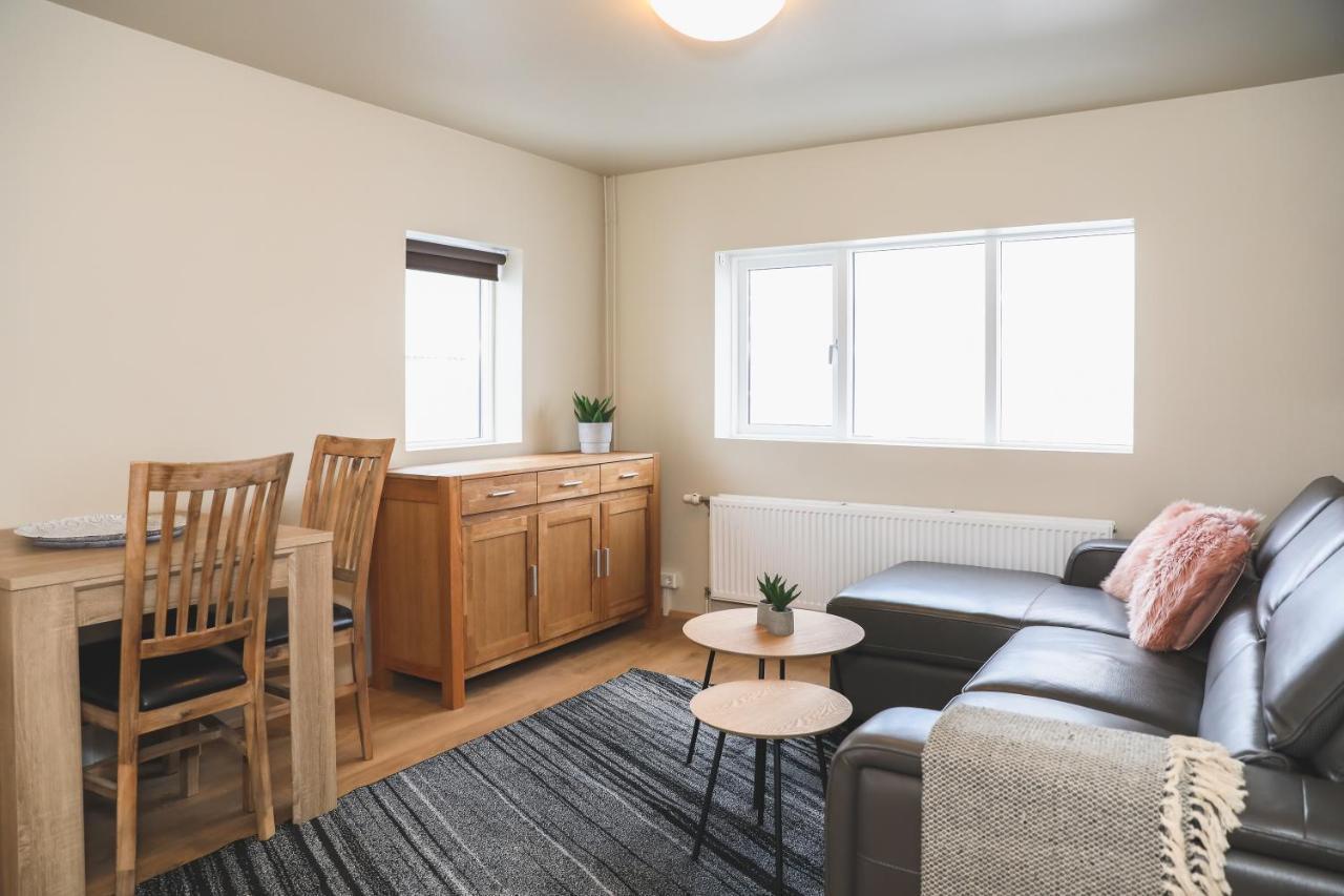 E18 Apartments 아퀴레이리 외부 사진