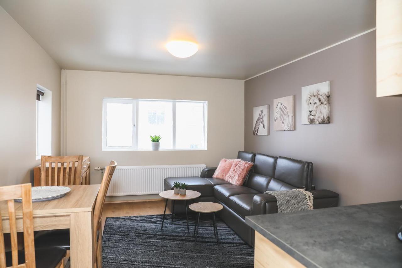 E18 Apartments 아퀴레이리 객실 사진