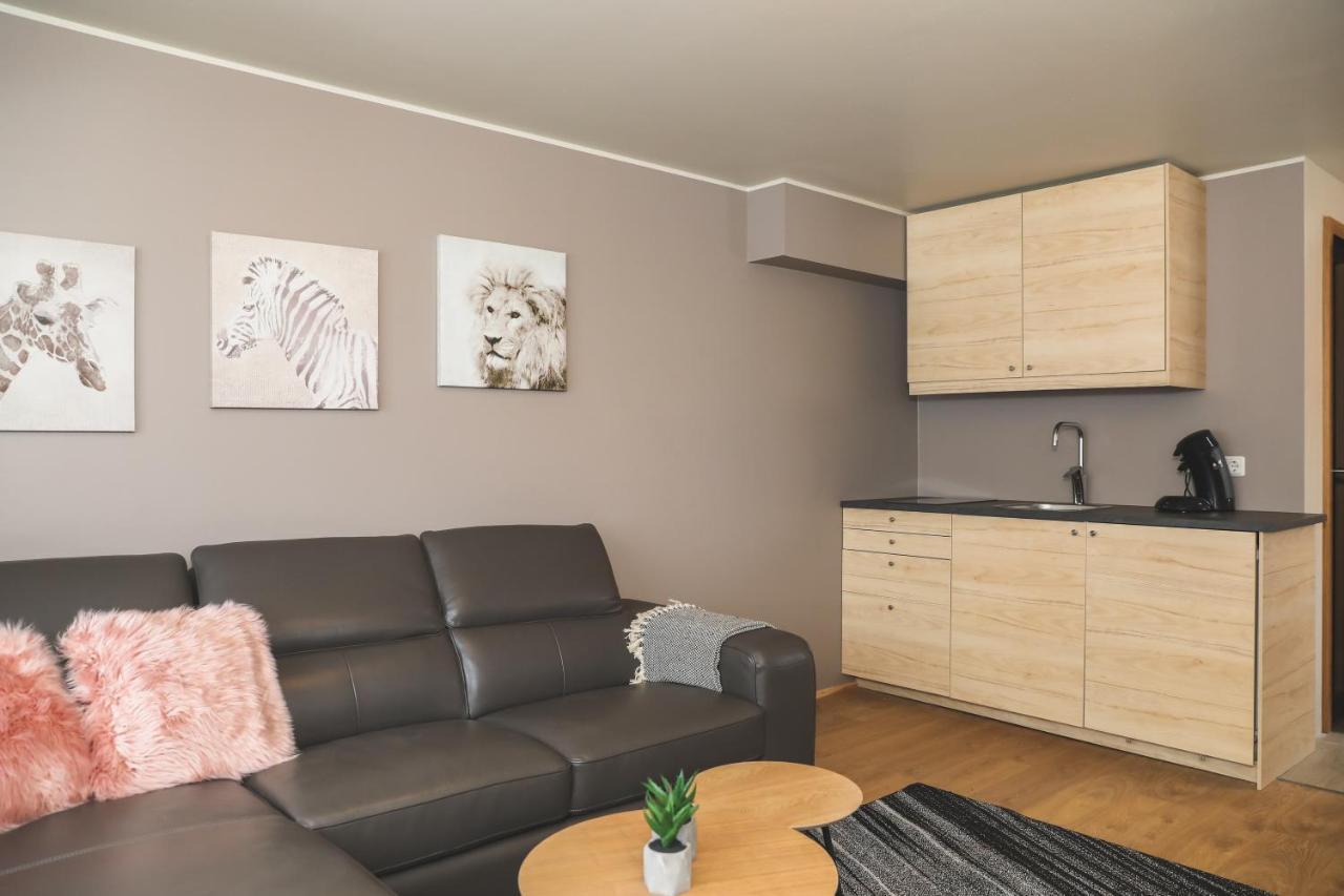 E18 Apartments 아퀴레이리 외부 사진