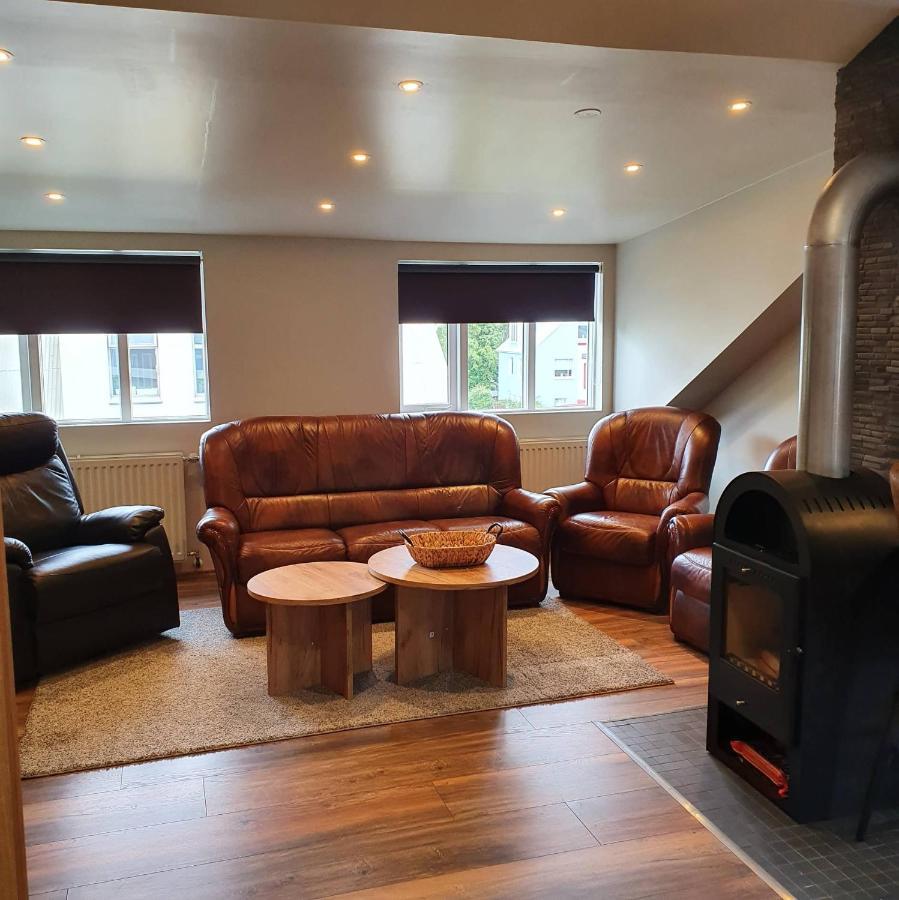 E18 Apartments 아퀴레이리 외부 사진