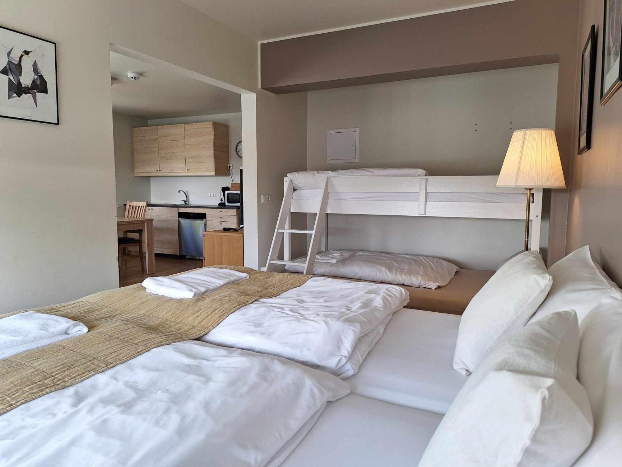 E18 Apartments 아퀴레이리 외부 사진