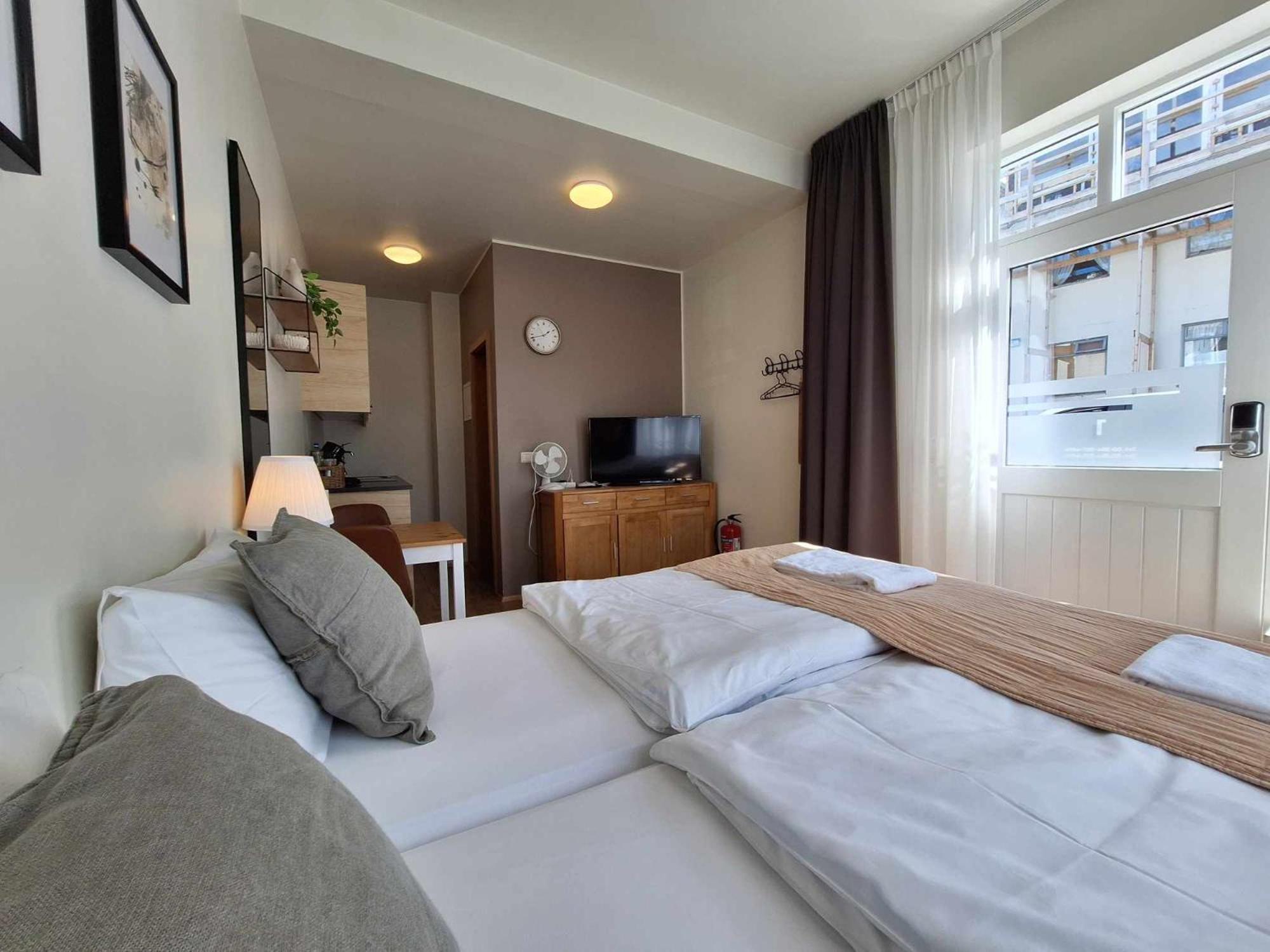 E18 Apartments 아퀴레이리 외부 사진